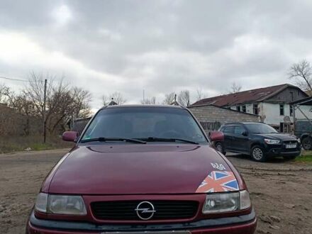 Червоний Опель Астра, об'ємом двигуна 1.6 л та пробігом 400 тис. км за 1800 $, фото 1 на Automoto.ua
