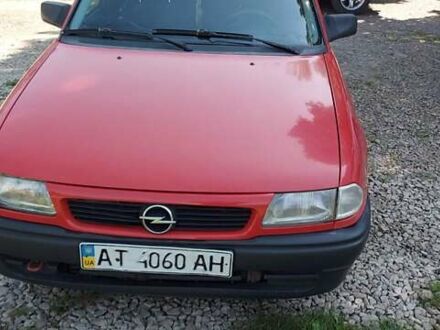 Червоний Опель Астра, об'ємом двигуна 1.6 л та пробігом 280 тис. км за 1700 $, фото 1 на Automoto.ua