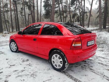 Красный Опель Астра, объемом двигателя 1.8 л и пробегом 380 тыс. км за 4800 $, фото 1 на Automoto.ua