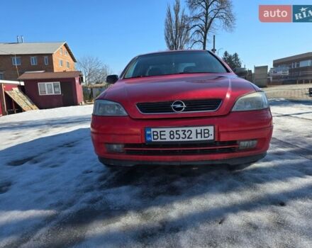 Красный Опель Астра, объемом двигателя 1.6 л и пробегом 300 тыс. км за 2500 $, фото 1 на Automoto.ua