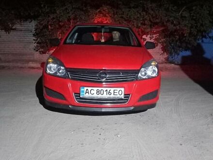 Опель Астра 2009 у Херсоні на Automoto.ua Червоний Опель Астра, об'ємом двигуна 1.4 л та пробігом 220 тис. км за 6250 $, фото 1 на Automoto.ua