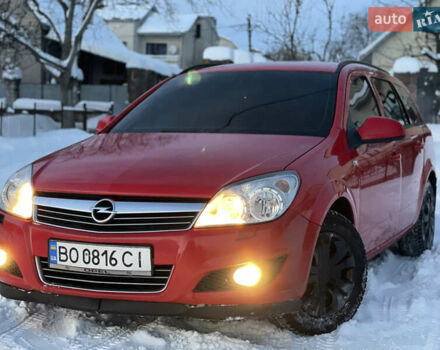 Красный Опель Астра, объемом двигателя 1.7 л и пробегом 247 тыс. км за 4899 $, фото 1 на Automoto.ua