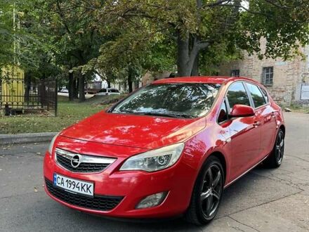 Красный Опель Астра, объемом двигателя 1.69 л и пробегом 327 тыс. км за 5700 $, фото 1 на Automoto.ua