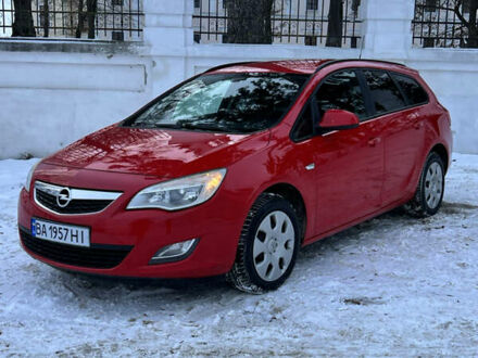 Червоний Опель Астра, об'ємом двигуна 1.3 л та пробігом 243 тис. км за 6800 $, фото 1 на Automoto.ua