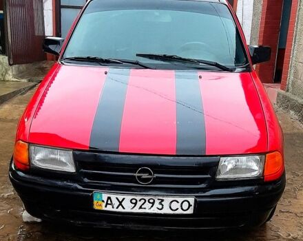 Опель Астра, объемом двигателя 1.6 л и пробегом 300 тыс. км за 1000 $, фото 1 на Automoto.ua