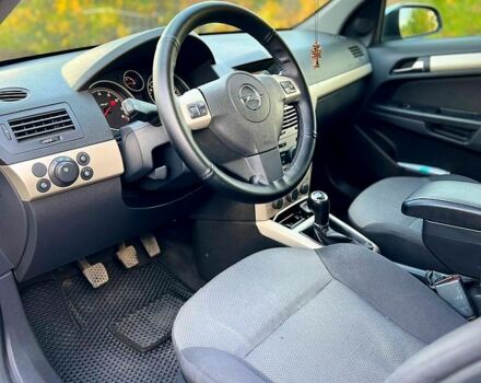 Опель Астра, объемом двигателя 16 л и пробегом 322 тыс. км за 4200 $, фото 8 на Automoto.ua