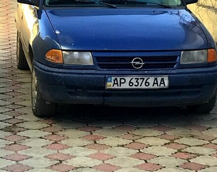 Опель Астра, объемом двигателя 16 л и пробегом 111 тыс. км за 1100 $, фото 1 на Automoto.ua