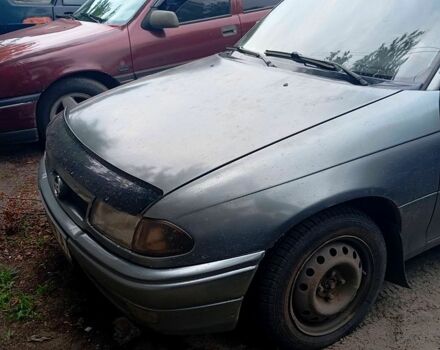 Опель Астра, объемом двигателя 1.8 л и пробегом 150 тыс. км за 1600 $, фото 2 на Automoto.ua