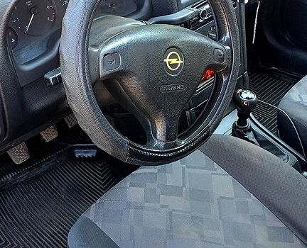 Опель Астра, объемом двигателя 1.6 л и пробегом 300 тыс. км за 1440 $, фото 3 на Automoto.ua