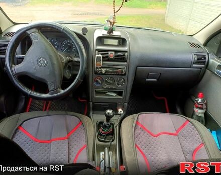 Опель Астра, объемом двигателя 1.6 л и пробегом 292 тыс. км за 3000 $, фото 4 на Automoto.ua