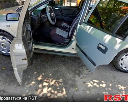 Опель Астра, объемом двигателя 1.4 л и пробегом 0 тыс. км за 2500 $, фото 3 на Automoto.ua
