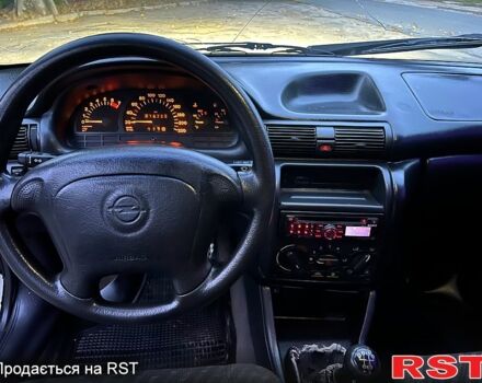 Опель Астра, объемом двигателя 1.6 л и пробегом 205 тыс. км за 899 $, фото 3 на Automoto.ua