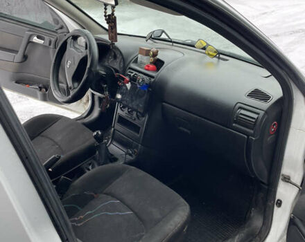 Опель Астра, объемом двигателя 1.7 л и пробегом 404 тыс. км за 2100 $, фото 7 на Automoto.ua
