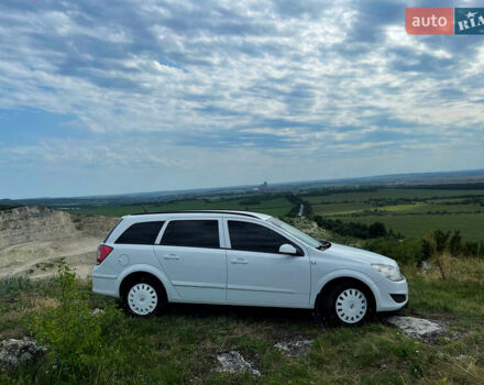 Опель Астра, объемом двигателя 1.7 л и пробегом 228 тыс. км за 5600 $, фото 1 на Automoto.ua