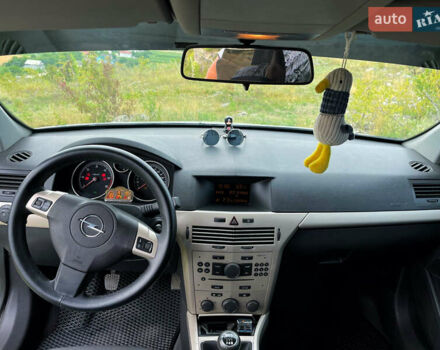 Опель Астра, объемом двигателя 1.7 л и пробегом 228 тыс. км за 5600 $, фото 8 на Automoto.ua