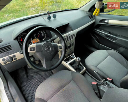 Опель Астра, объемом двигателя 1.7 л и пробегом 228 тыс. км за 5600 $, фото 7 на Automoto.ua