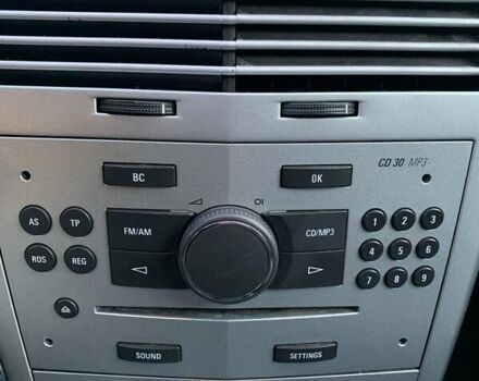 Опель Астра, объемом двигателя 1.6 л и пробегом 249 тыс. км за 5850 $, фото 9 на Automoto.ua