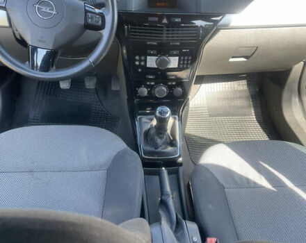 Опель Астра, объемом двигателя 1.7 л и пробегом 272 тыс. км за 6600 $, фото 3 на Automoto.ua