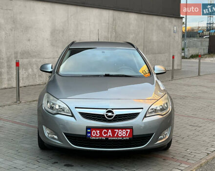 Опель Астра 2011 в Киеве на Automoto.ua Опель Астра, объемом двигателя 2 л и пробегом 222 тыс. км за 8300 $, фото 1 на Automoto.ua