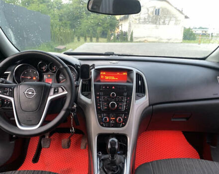 Опель Астра, объемом двигателя 1.7 л и пробегом 285 тыс. км за 6400 $, фото 10 на Automoto.ua