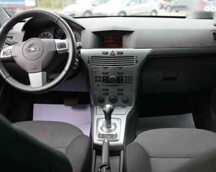 Опель Астра 2013 в Луцке на Automoto.ua Опель Астра, объемом двигателя 1.6 л и пробегом 68 тыс. км за 6200 $, фото 11 на Automoto.ua