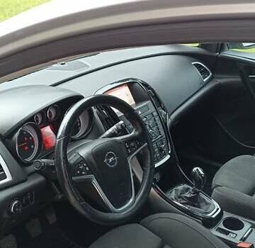 Опель Астра, объемом двигателя 1.7 л и пробегом 257 тыс. км за 9300 $, фото 8 на Automoto.ua