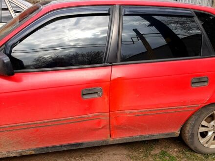 Опель Астра, объемом двигателя 1.6 л и пробегом 300 тыс. км за 1000 $, фото 1 на Automoto.ua