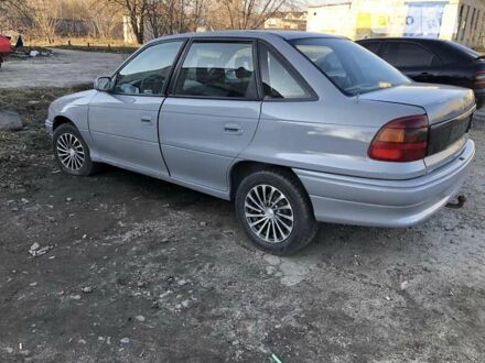 Опель Астра 1995 у Рівному на Automoto.ua Опель Астра, об'ємом двигуна 0 л та пробігом 300 тис. км за 2500 $, фото 1 на Automoto.ua