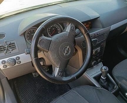 Опель Астра, объемом двигателя 1.6 л и пробегом 270 тыс. км за 4000 $, фото 1 на Automoto.ua