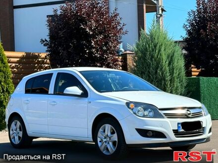Опель Астра 2014 в Лубнах на Automoto.ua Опель Астра, объемом двигателя 1.6 л и пробегом 230 тыс. км за 5950 $, фото 1 на Automoto.ua