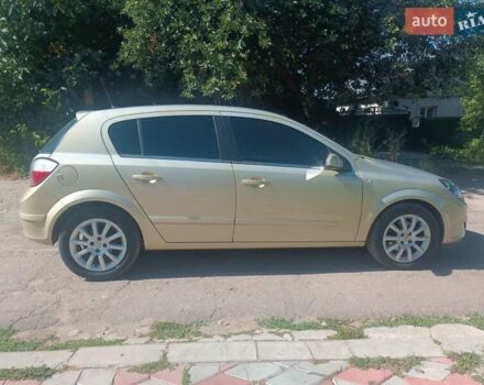 Желтый Опель Астра, объемом двигателя 1.6 л и пробегом 127 тыс. км за 5500 $, фото 3 на Automoto.ua