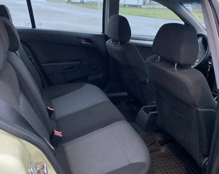 Желтый Опель Астра, объемом двигателя 1.6 л и пробегом 253 тыс. км за 3900 $, фото 18 на Automoto.ua