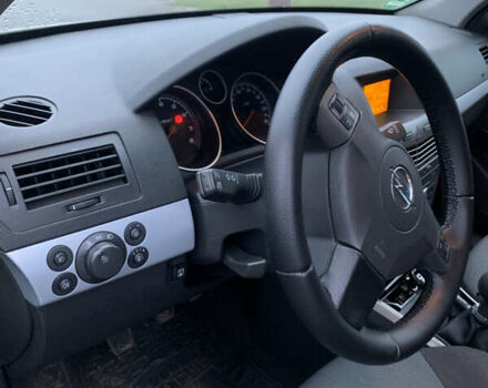 Желтый Опель Астра, объемом двигателя 1.6 л и пробегом 253 тыс. км за 3900 $, фото 11 на Automoto.ua