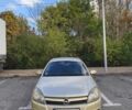 Желтый Опель Астра, объемом двигателя 1.6 л и пробегом 252 тыс. км за 4000 $, фото 1 на Automoto.ua