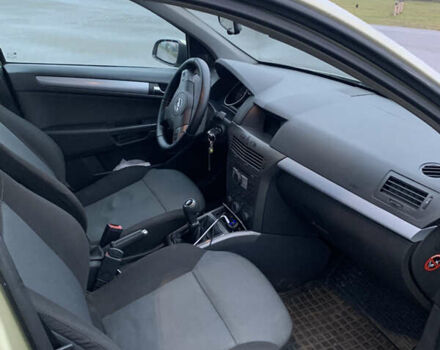 Желтый Опель Астра, объемом двигателя 1.6 л и пробегом 253 тыс. км за 3900 $, фото 12 на Automoto.ua