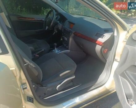 Желтый Опель Астра, объемом двигателя 1.6 л и пробегом 127 тыс. км за 5500 $, фото 11 на Automoto.ua