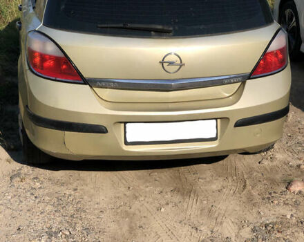 Желтый Опель Астра, объемом двигателя 1.7 л и пробегом 185 тыс. км за 4000 $, фото 2 на Automoto.ua