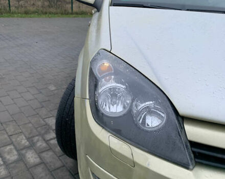 Желтый Опель Астра, объемом двигателя 1.6 л и пробегом 253 тыс. км за 3900 $, фото 5 на Automoto.ua