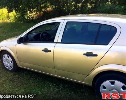 Желтый Опель Астра, объемом двигателя 1.6 л и пробегом 326 тыс. км за 3700 $, фото 3 на Automoto.ua