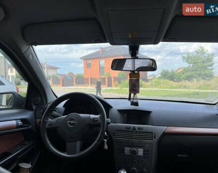 Жовтий Опель Астра, об'ємом двигуна 1.6 л та пробігом 316 тис. км за 3800 $, фото 9 на Automoto.ua