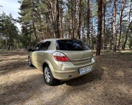 Желтый Опель Астра, объемом двигателя 1.6 л и пробегом 348 тыс. км за 4100 $, фото 3 на Automoto.ua