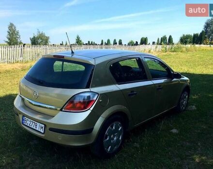 Желтый Опель Астра, объемом двигателя 1.6 л и пробегом 326 тыс. км за 3700 $, фото 1 на Automoto.ua