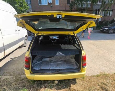 Жовтий Опель Астра, об'ємом двигуна 1.8 л та пробігом 300 тис. км за 1500 $, фото 9 на Automoto.ua