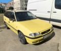 Жовтий Опель Астра, об'ємом двигуна 1.8 л та пробігом 300 тис. км за 1500 $, фото 1 на Automoto.ua