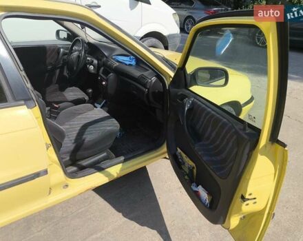 Желтый Опель Астра, объемом двигателя 1.8 л и пробегом 300 тыс. км за 1100 $, фото 11 на Automoto.ua