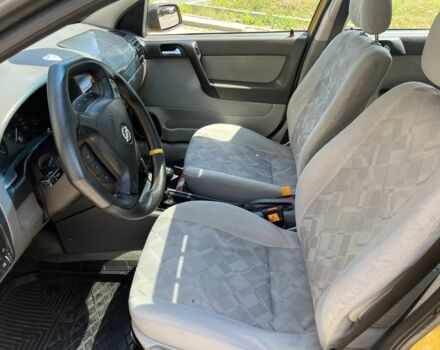 Жовтий Опель Астра, об'ємом двигуна 1.2 л та пробігом 220 тис. км за 2200 $, фото 12 на Automoto.ua
