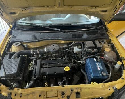 Жовтий Опель Астра, об'ємом двигуна 1.2 л та пробігом 220 тис. км за 2200 $, фото 8 на Automoto.ua