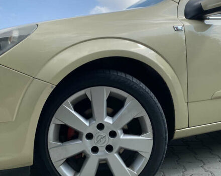 Желтый Опель Астра, объемом двигателя 1.8 л и пробегом 272 тыс. км за 4800 $, фото 7 на Automoto.ua