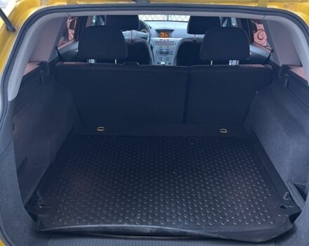 Желтый Опель Астра, объемом двигателя 1.7 л и пробегом 316 тыс. км за 4099 $, фото 4 на Automoto.ua