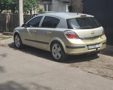 Желтый Опель Астра, объемом двигателя 1.7 л и пробегом 390 тыс. км за 3999 $, фото 1 на Automoto.ua